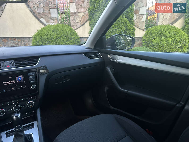 Универсал Skoda Octavia 2014 в Сарнах