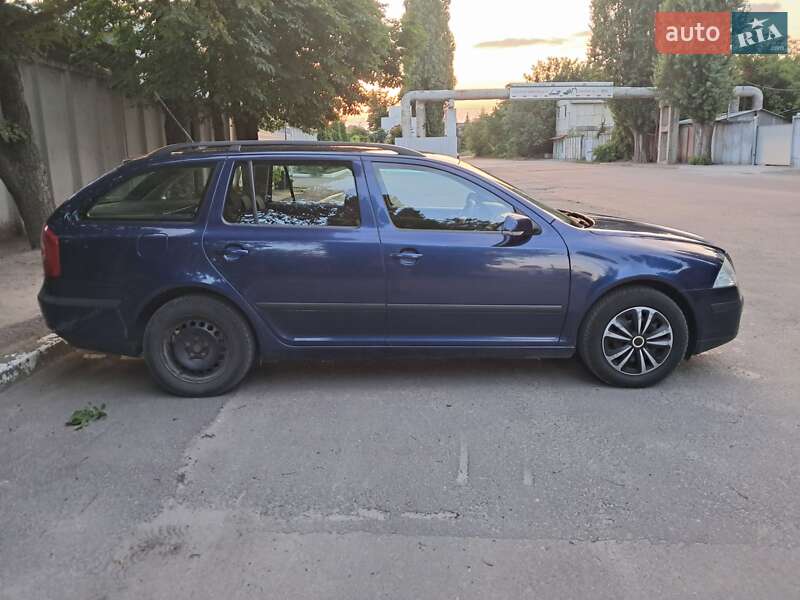 Універсал Skoda Octavia 2006 в Черкасах
