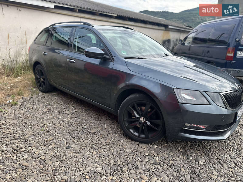 Універсал Skoda Octavia 2019 в Виноградові