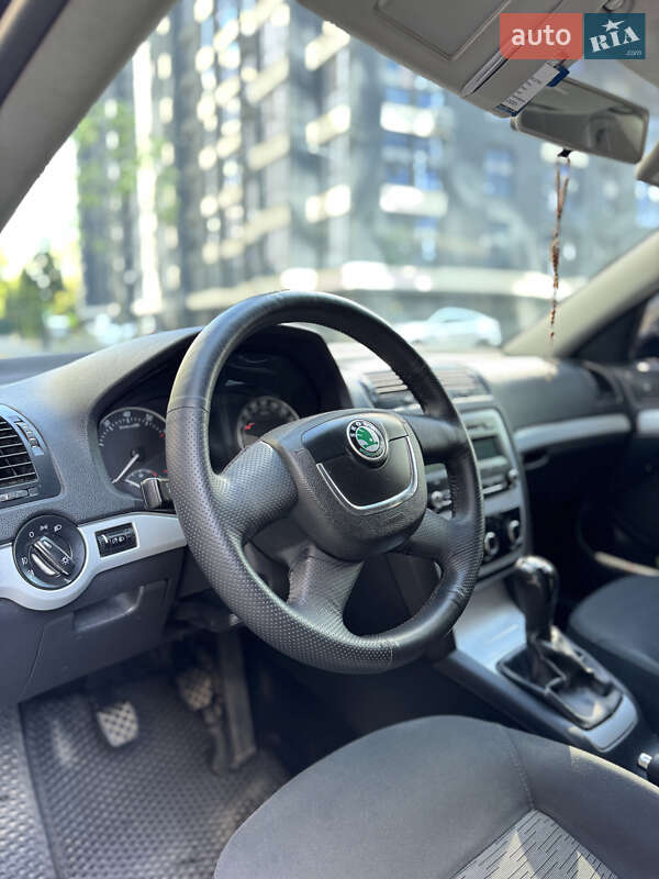 Лифтбек Skoda Octavia 2009 в Ивано-Франковске