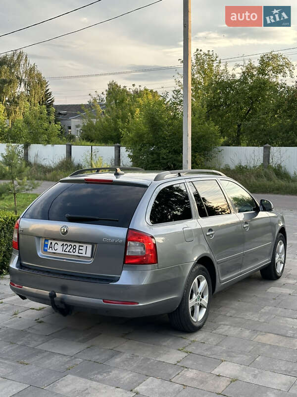 Универсал Skoda Octavia 2012 в Нововолынске