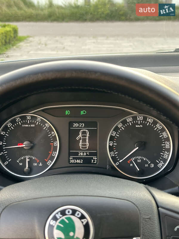 Универсал Skoda Octavia 2012 в Нововолынске