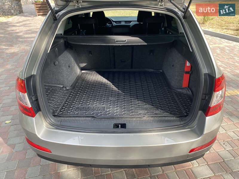 Универсал Skoda Octavia 2013 в Кропивницком