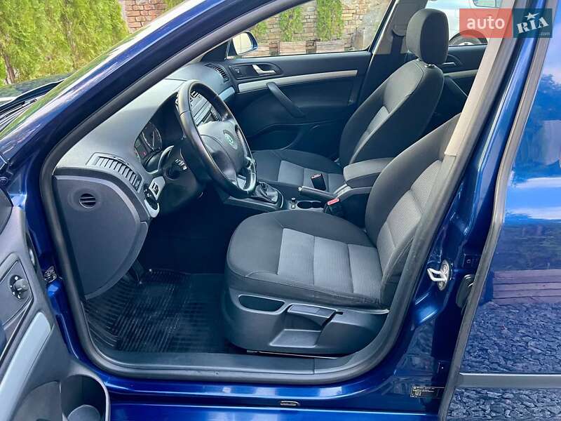 Лифтбек Skoda Octavia 2008 в Полтаве