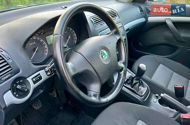 Лифтбек Skoda Octavia 2008 в 