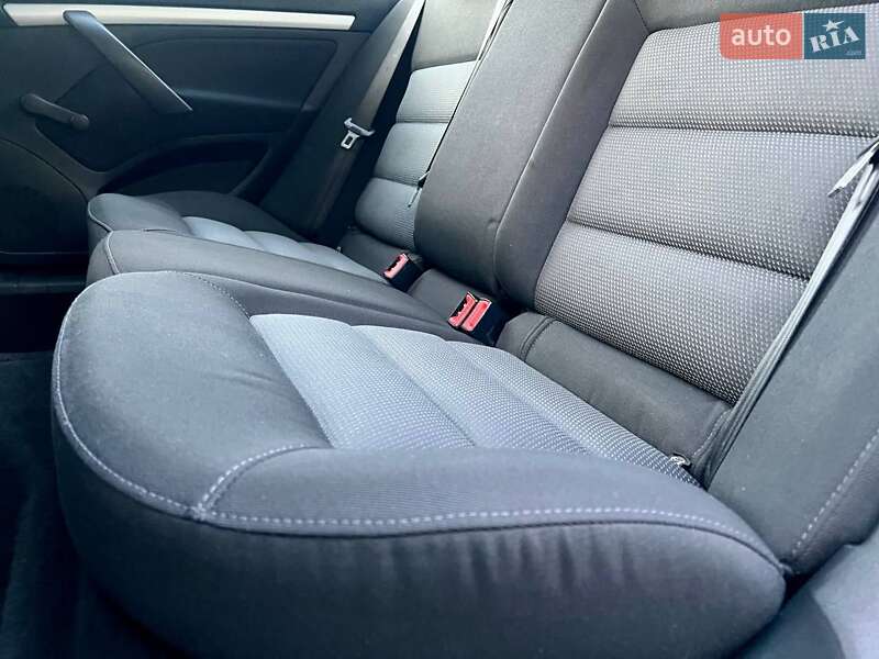 Лифтбек Skoda Octavia 2008 в Полтаве