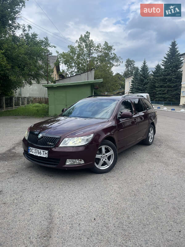 Универсал Skoda Octavia 2011 в Стрые