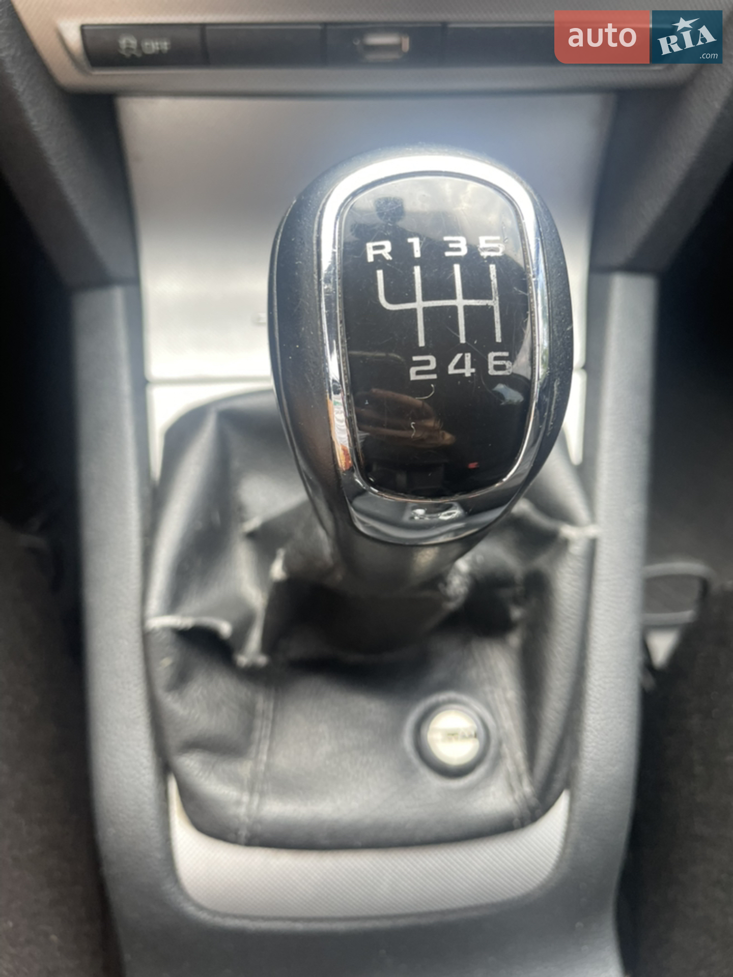 2011 Skoda Octavia - мініатюра 12
