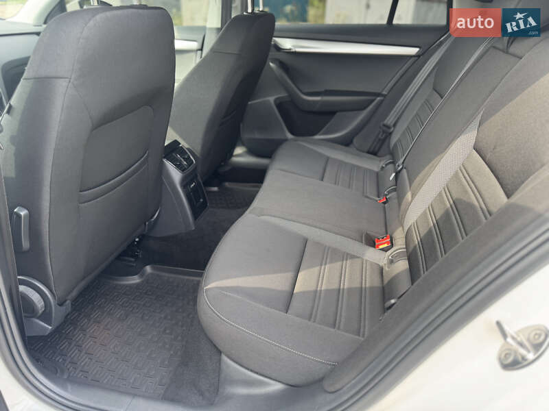 Універсал Skoda Octavia 2019 в Радивиліві