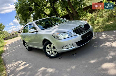 Лифтбек Skoda Octavia 2010 в 