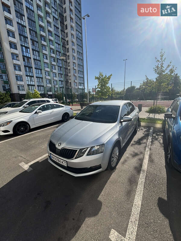 Лифтбек Skoda Octavia 2019 в Киеве
