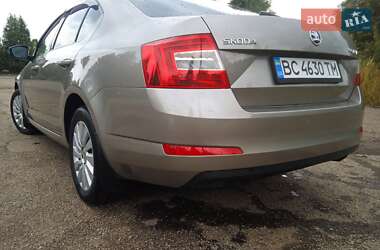 Лифтбек Skoda Octavia 2015 в Дрогобыче