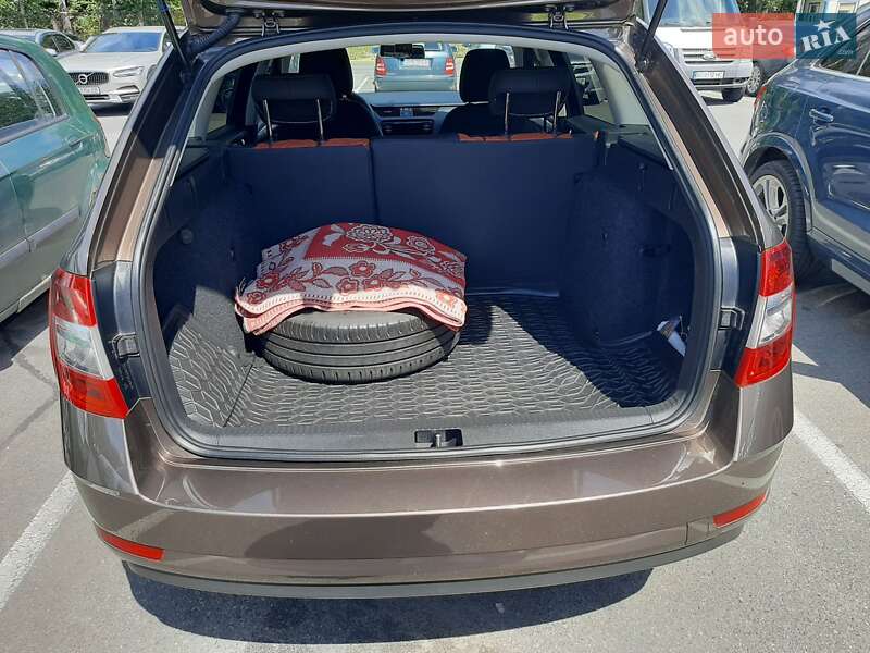 Универсал Skoda Octavia 2019 в Чернигове