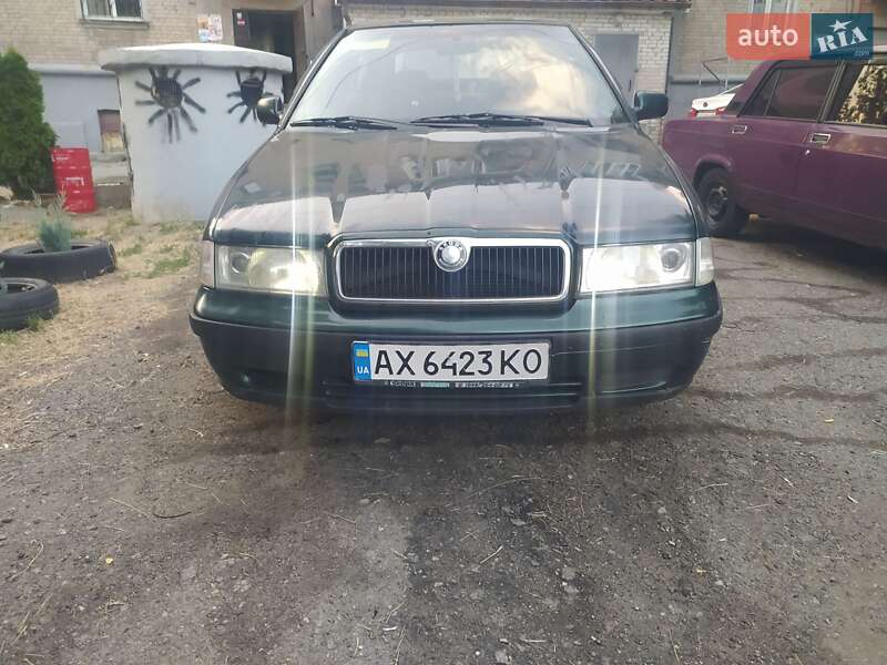 Лифтбек Skoda Octavia 2000 в 
