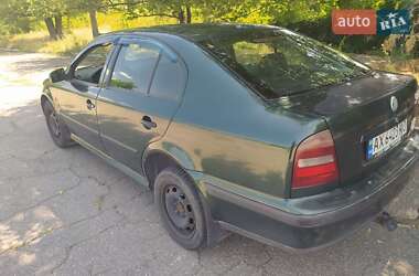 Лифтбек Skoda Octavia 2000 в 
