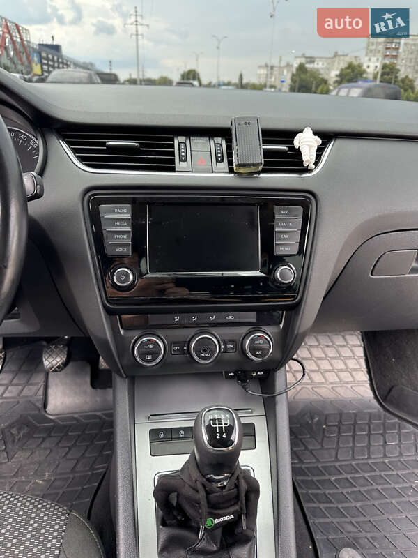 Універсал Skoda Octavia 2016 в Чернігові