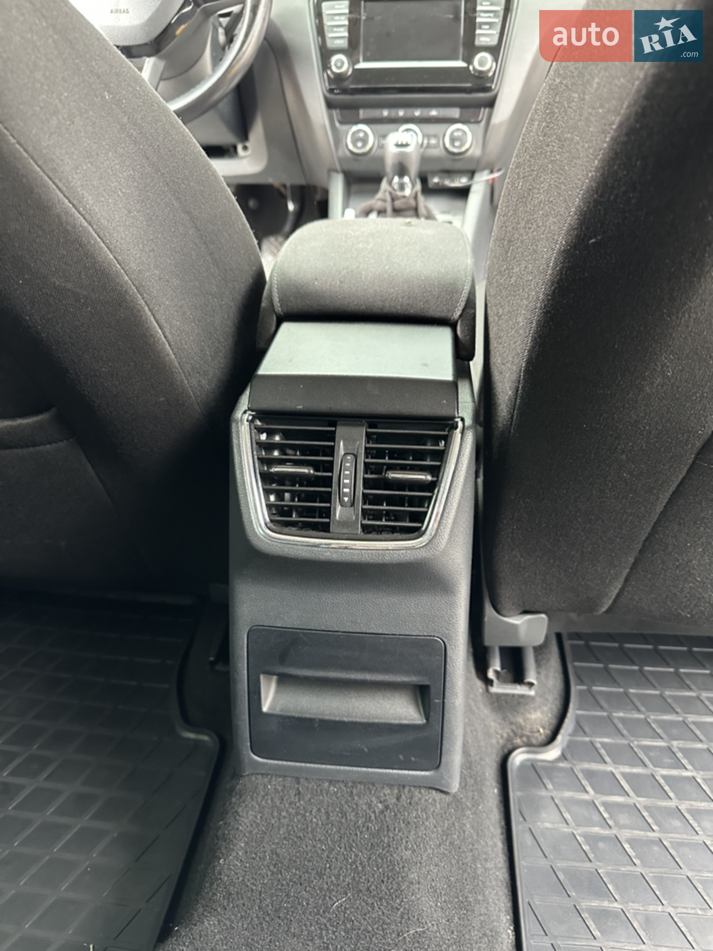 2016 Skoda Octavia - мініатюра 26