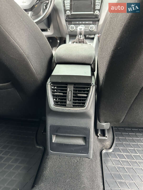 Універсал Skoda Octavia 2016 в Чернігові