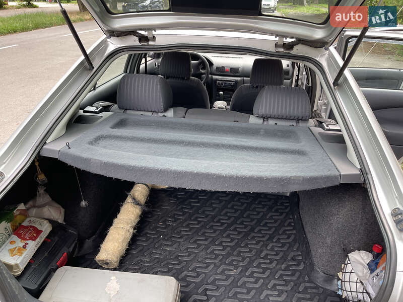 Седан Skoda Octavia 2001 в Светловодске