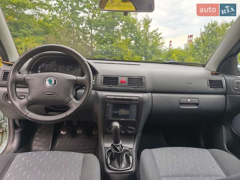 Лифтбек Skoda Octavia 2009 в Новоднестровске