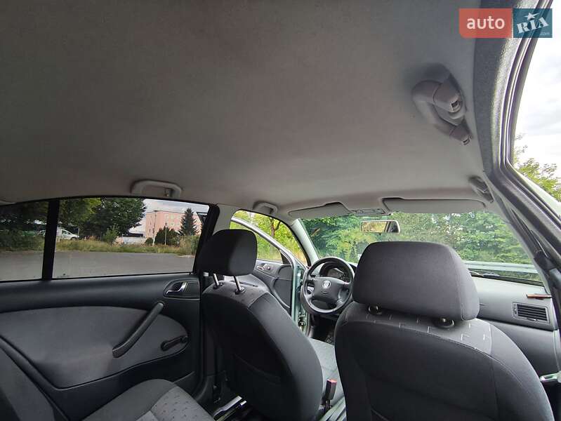 Лифтбек Skoda Octavia 2009 в Новоднестровске