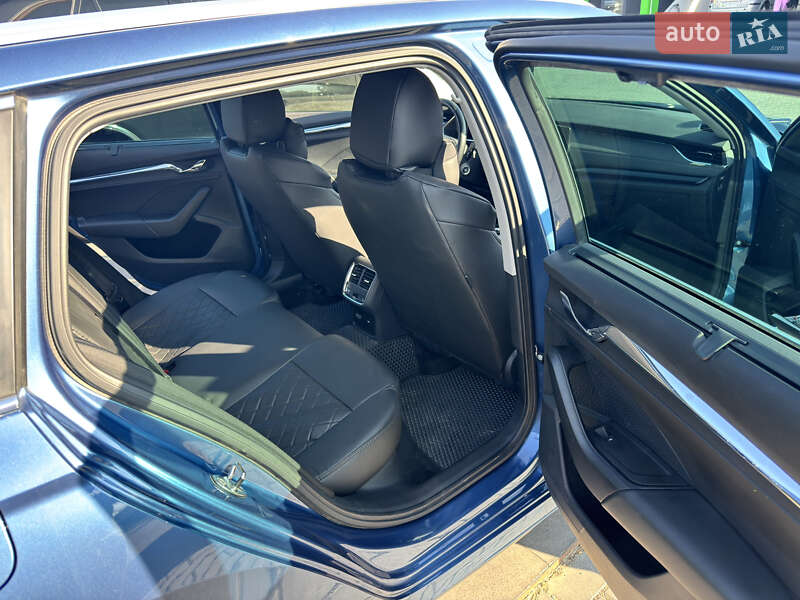 Універсал Skoda Octavia 2020 в Чернівцях