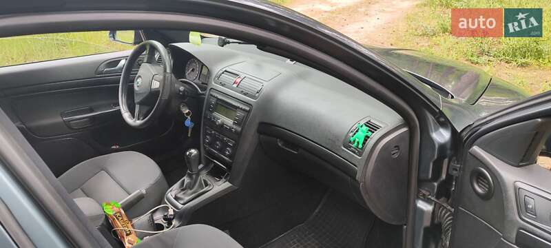 Лифтбек Skoda Octavia 2006 в Кропивницком