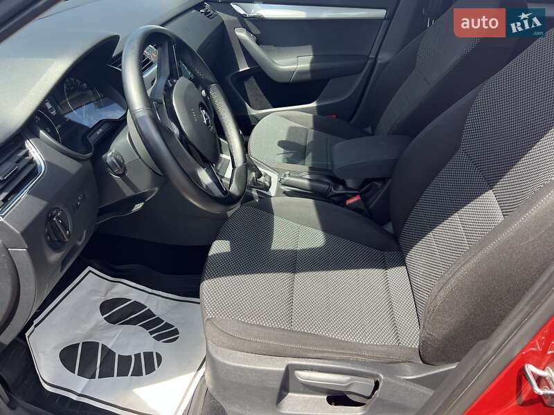 Лифтбек Skoda Octavia 2016 в Черкассах