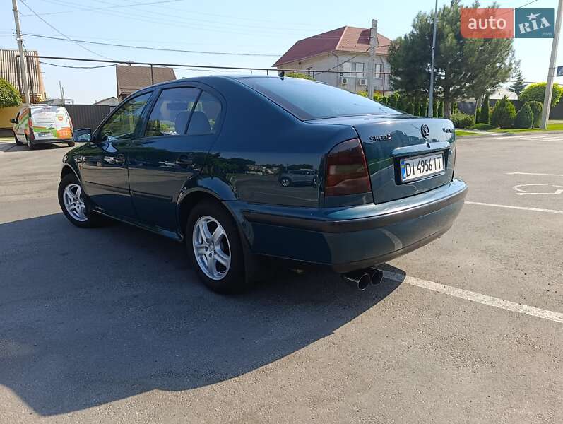 Лифтбек Skoda Octavia 1999 в Запорожье