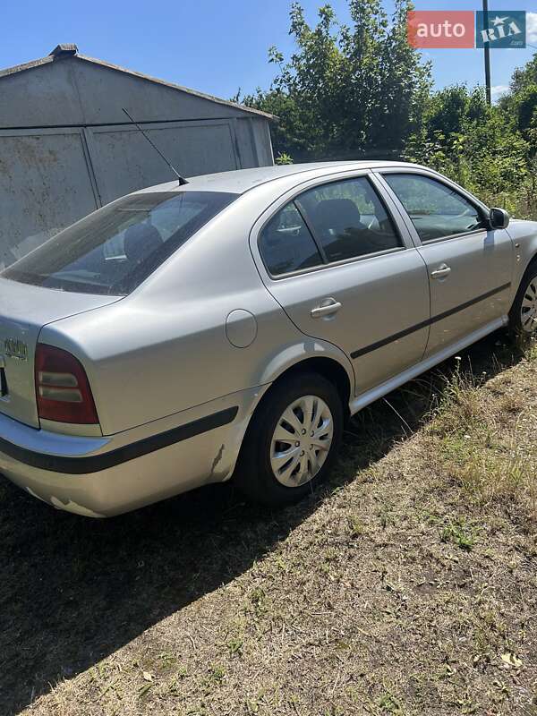 Універсал Skoda Octavia 2001 в Чернівцях