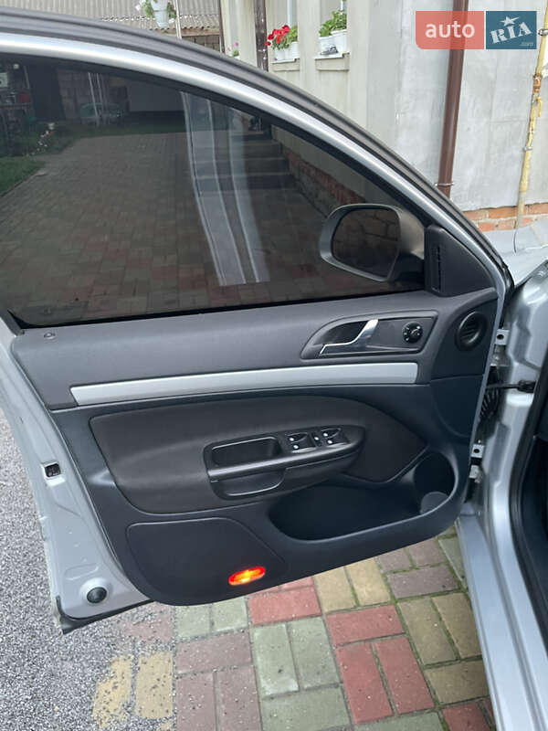 Универсал Skoda Octavia 2013 в Хмельницком