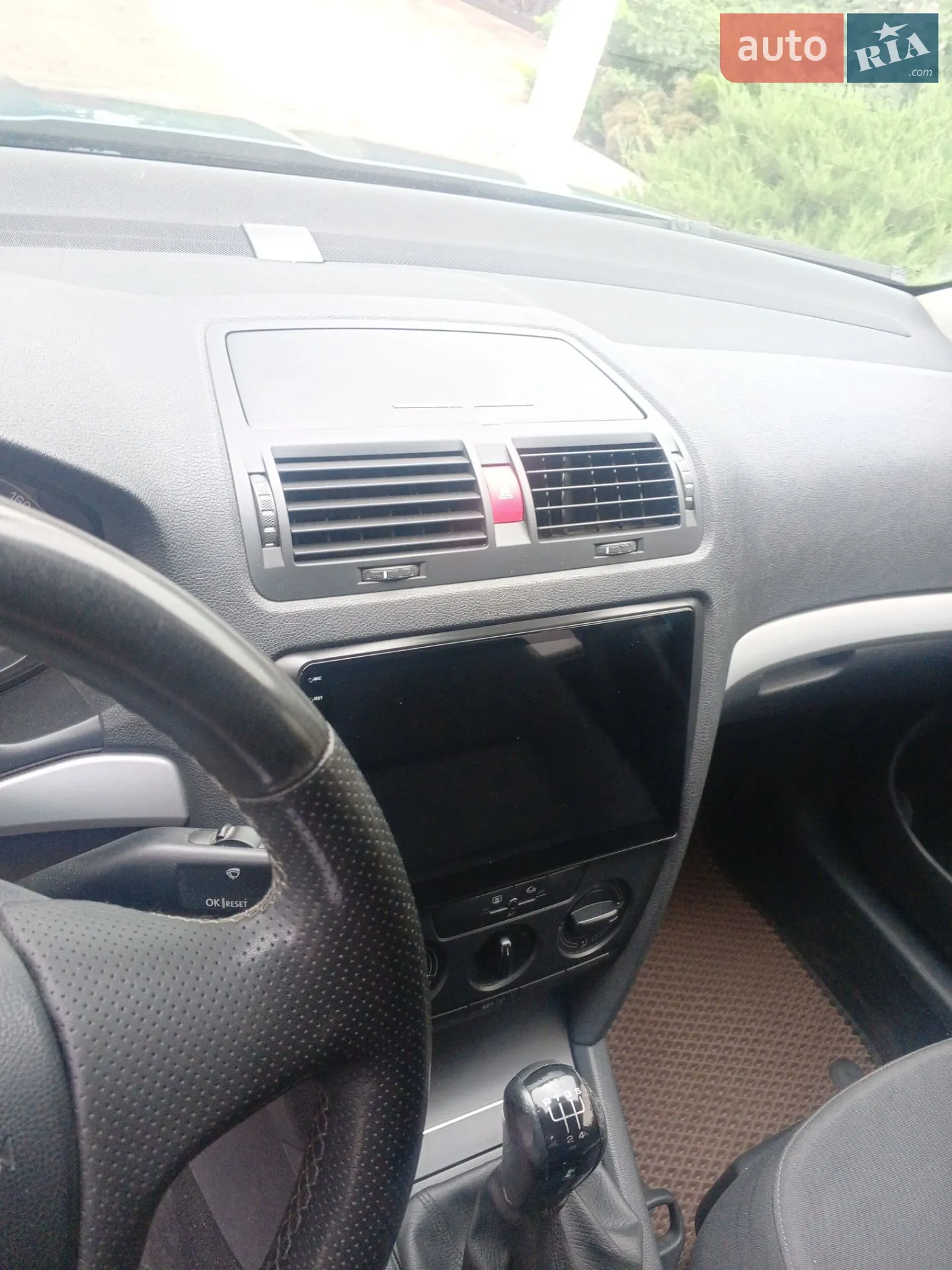 Skoda Octavia 2005 VIN TMBCA61Z052096864 фото оголошення 2 з 12