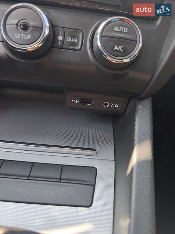 Ліфтбек Skoda Octavia 2014 в Києві фото 19 Ліфтбек Skoda Octavia 2014 в Києві