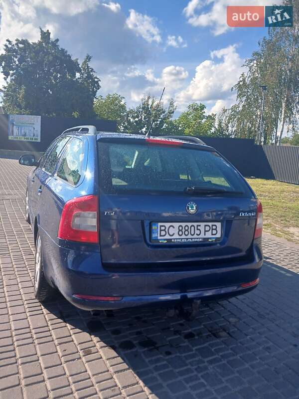 Универсал Skoda Octavia 2009 в Жовкве