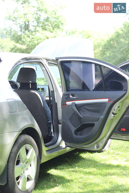 Лифтбек Skoda Octavia 2009 в Верховине