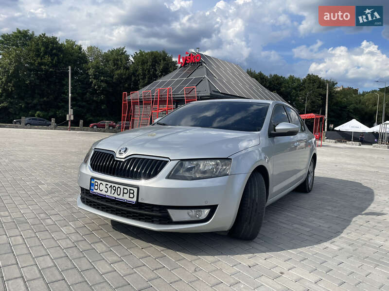 Лифтбек Skoda Octavia 2015 в Львове
