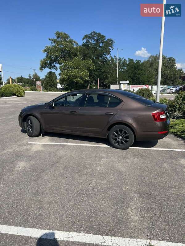 Лифтбек Skoda Octavia 2014 в Кропивницком