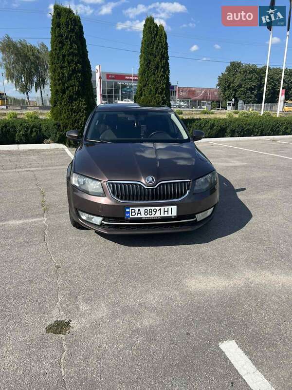 Лифтбек Skoda Octavia 2014 в Кропивницком