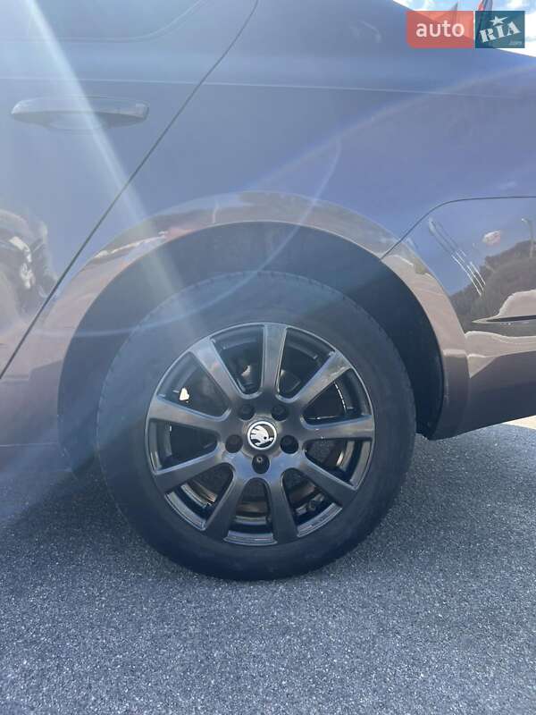 Лифтбек Skoda Octavia 2014 в Кропивницком