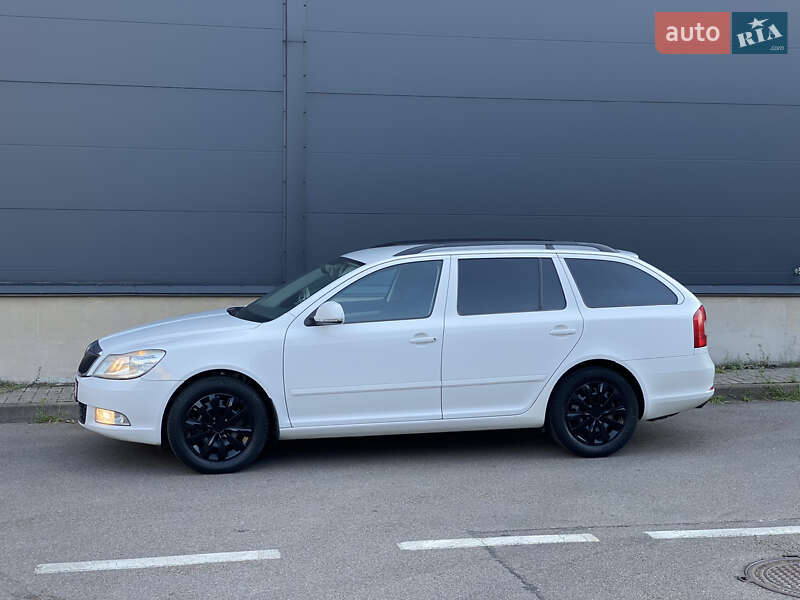 Універсал Skoda Octavia 2009 в Києві