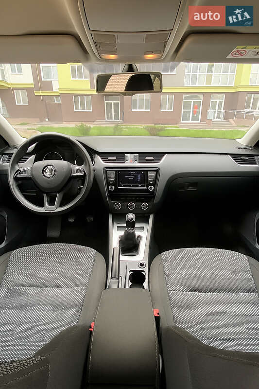 Универсал Skoda Octavia 2016 в Дергачах