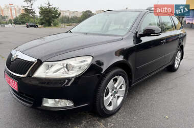 Універсал Skoda Octavia 2010 в Харкові