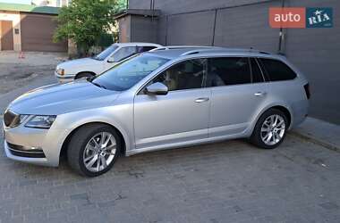 Универсал Skoda Octavia 2018 в Долинской