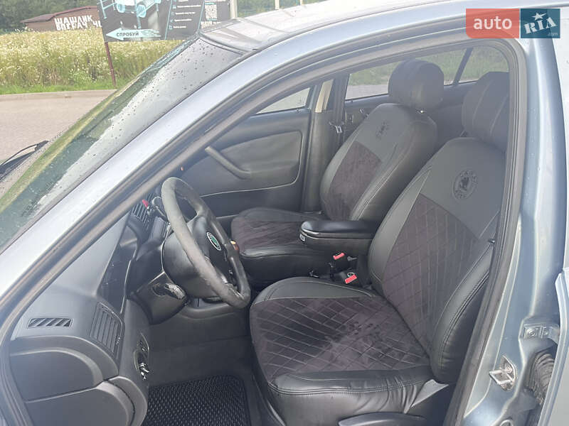 Ліфтбек Skoda Octavia 2003 в Львові