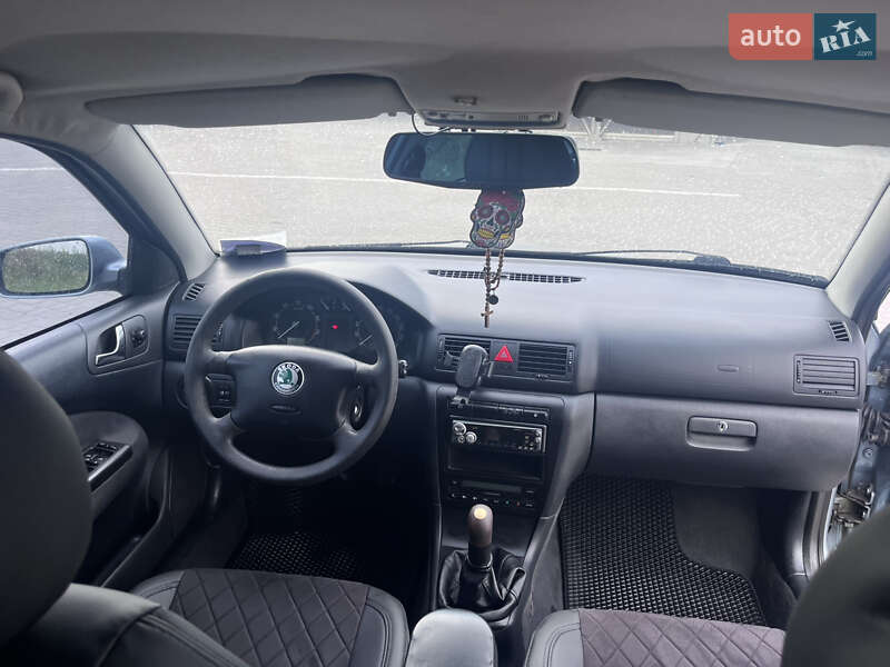 Ліфтбек Skoda Octavia 2003 в Львові