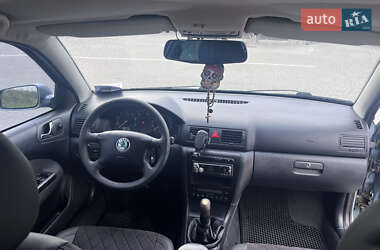 Лифтбек Skoda Octavia 2003 в 