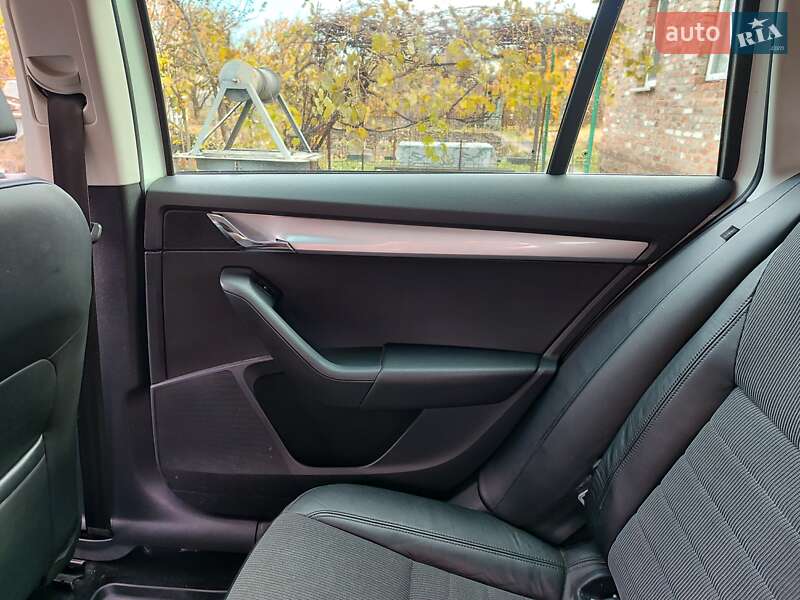 Універсал Skoda Octavia 2015 в Миргороді