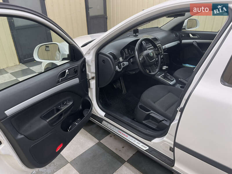 Универсал Skoda Octavia 2012 в Олевске