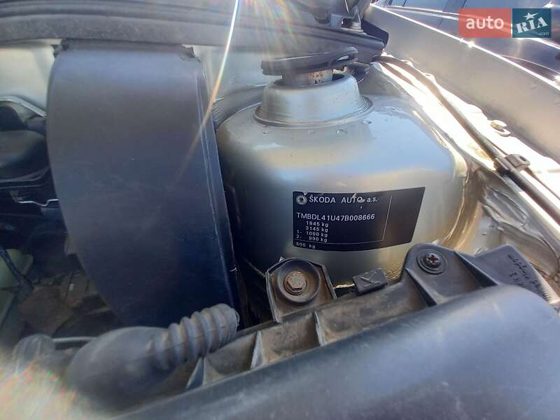 Лифтбек Skoda Octavia 2006 в Сумах