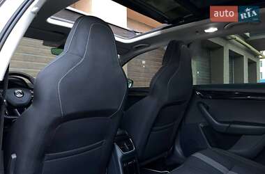 Універсал Skoda Octavia 2018 в  фото 73 Універсал Skoda Octavia 2018 в